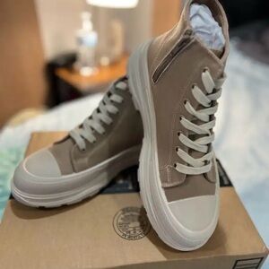 NEW MIA High-Top Sneakers with Side Zipper